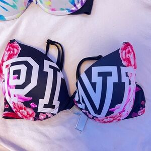 Pink (vs) floral bra🌺